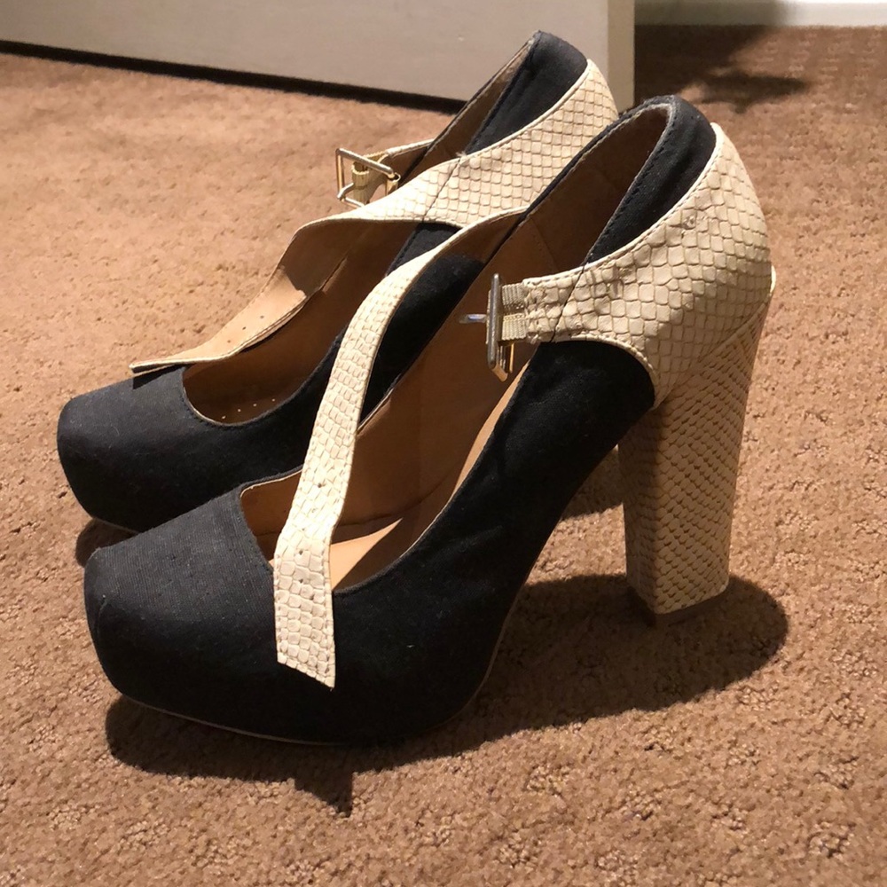 Women’s black heels